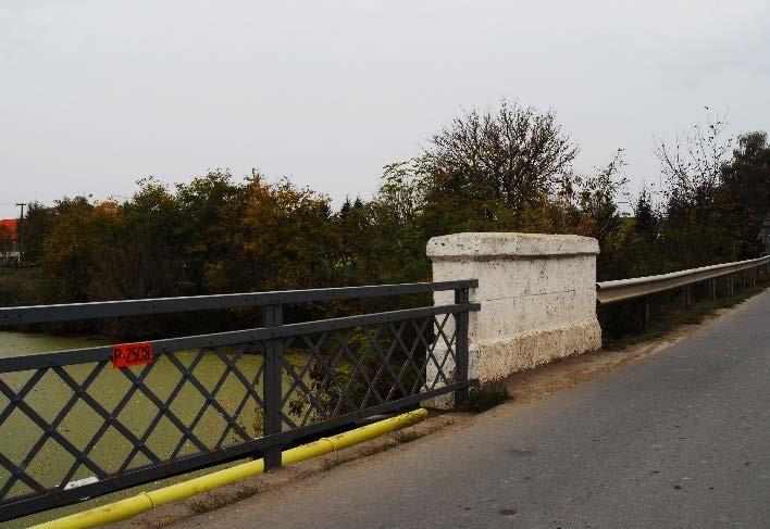 Az azonos méretű, gondozott előkertek feszes ritmusa