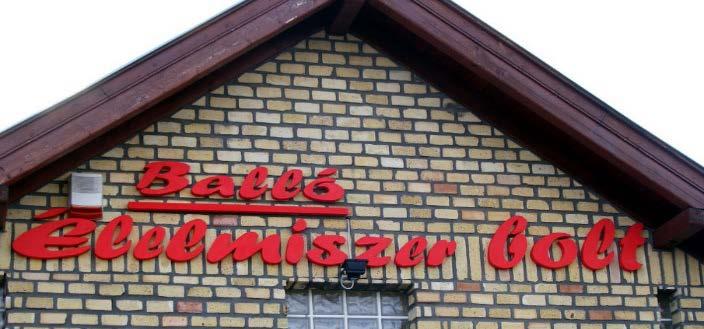 visszafogott megjelenésű stílusos táblák