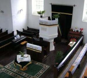 40 évig elhagyatottan állt. 1728-ban fedték be a templomot.