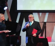 megtanulod összefüggéseiben látni az emberi Az alaptanfolyamok elvégzése után elérhetőek számodra az szervezet és a bőr kapcsolatát. Ennek köszönhetően okleveles, magas szintű képzések is.