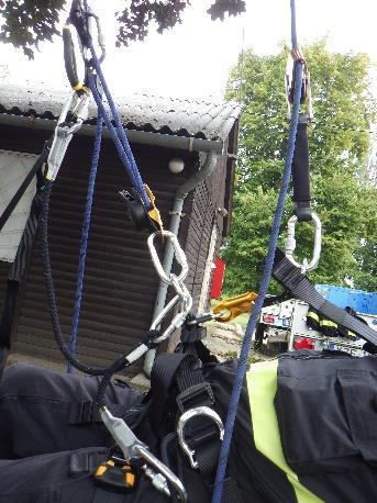 hangsúlyt fektetve a mozgó mechanikus elemek mozgásának szemléletes modellezésére is (a Hogyan működik, mitől biztonságos? kérdésre adjunk elsősorban választ).