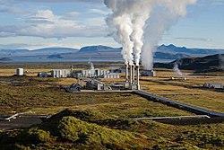 lehet ártalmatlanítani) Igazán nagy geotermikus erőművet csak vulkánokhoz közeli nagy hő gradiensű (1W/m 2 ) területen lehet építeni (Magyarország nem ilyen