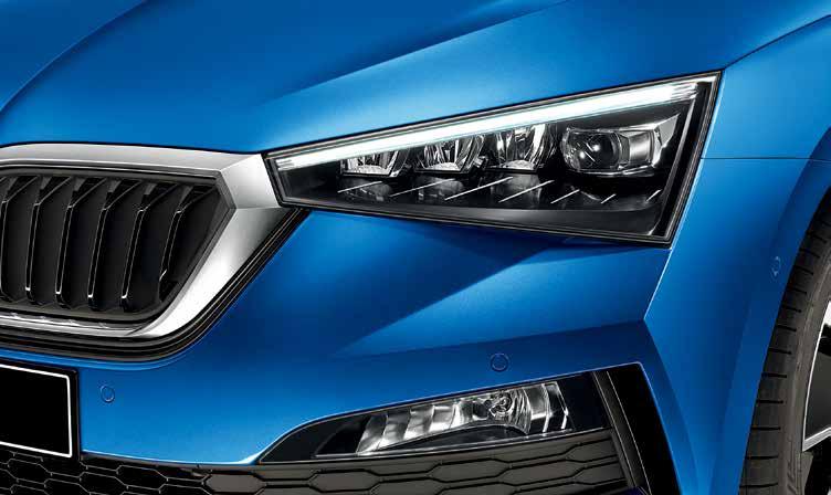 FULL LED HÁTSÓ FÉNYSZÓRÓK A SCALA vízszintes hátsó fényszóróiban az ismert C alakú dizájn új, modern formát ölt.