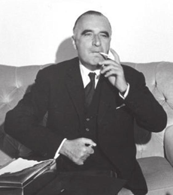 consolidation du système institutionnel et du rétablissement de leur fonctionnement constitutionnel, l époque pompidolienne est considérée comme la période classique de la Ve République.