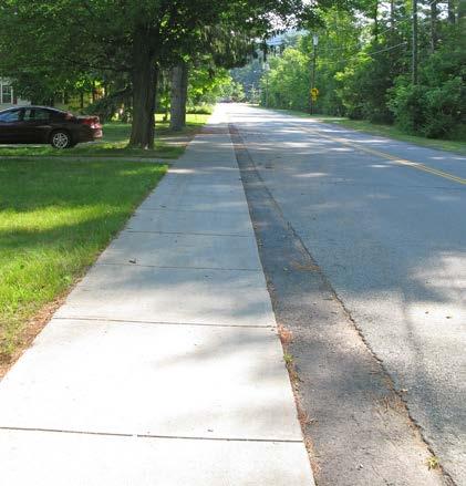 Street Name: Hand Ave Segment: Williams St to corner ID #: 7 Street Side: Odd Length: 700 feet Width: <3 ft 3-6 ft >6 ft Surface Material: Concrete Asphalt Surface