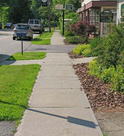 Street Name: Hand Ave Segment: corner to Court St ID #: 8 Street Side: Odd Length: 520 feet Width: <3 ft 3-6 ft >6 ft Surface Material: Concrete Asphalt Surface Condition: Poor Fair Good Buffer