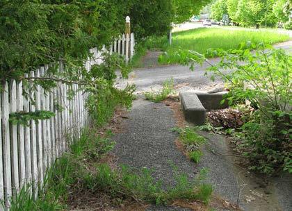 High St is part of a popular walking/jogging loop (High St, Water St, Court St), but few people use the sidewalk and instead walk or run on the shoulder of the road.