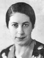 (2) Margit (3) Jakab (*Gyimesbükk, 1897 Marosvásárhely, 1979) - örmény kereskedő, Csíkvármegyei főszámvevő,