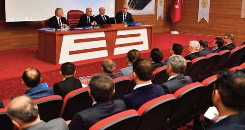 vasıfsız kişiyi istihdam eden ülkemiz ekonomisinin lokomotif sektörüdür. TBMM'den geçen tasfiye kararnamesinin hala uygulanmaması sektördeki krizi derinleştiriyor.