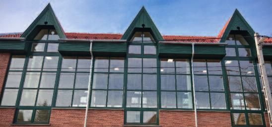 gyerekek és a pedagógusok korszerű körülmények között tanulhassanak, dolgozhassanak. Gugán Antal intézményvezető elmondta: bíznak abban, hogy a beiratkozásokat is ösztönzi a környezet modernizálása.