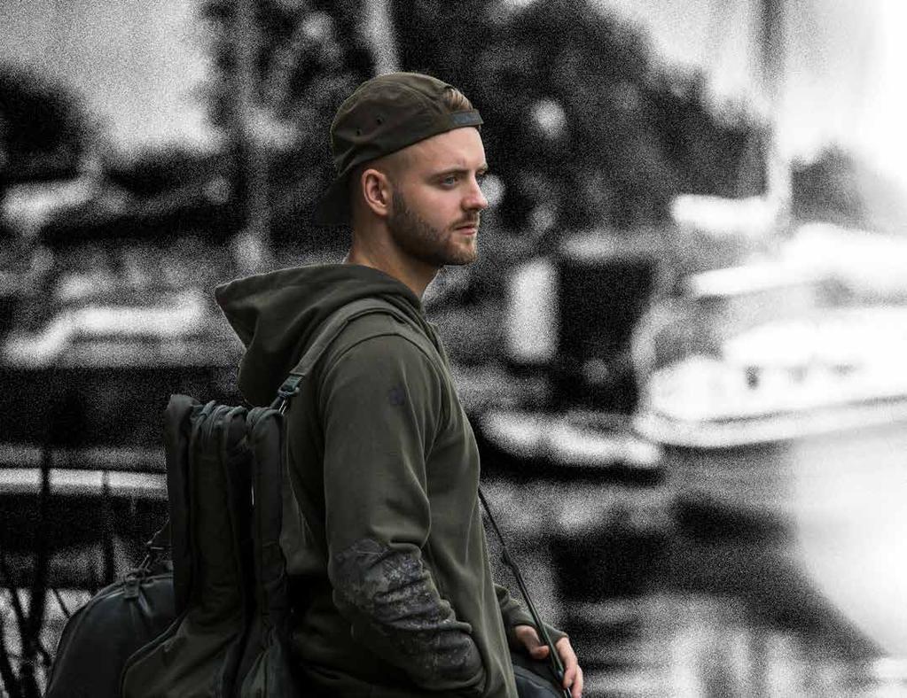 22/23 HE YBRID ROSS- VER elements Egyedi, stílusos, és az eddigi legsikeresebb ZT Ice Hoody alapjaira épült.