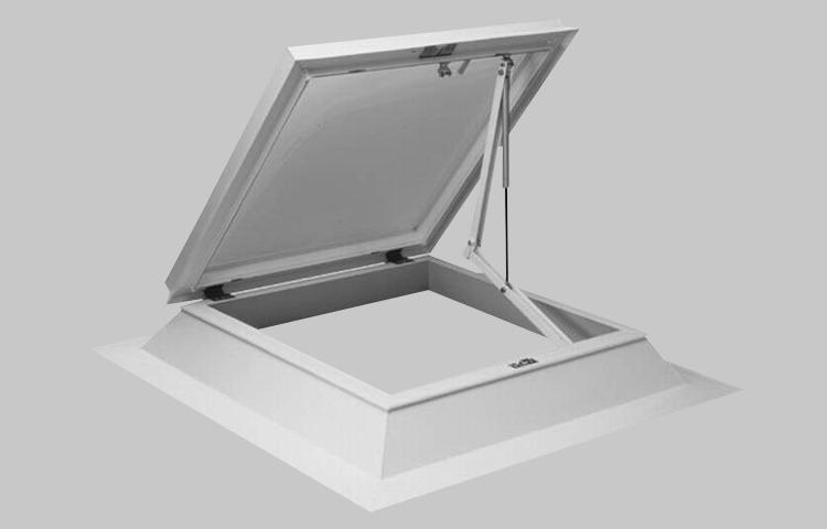 tetőkibúvó 900x900 mm E2.