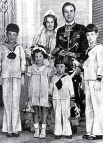EMLÉKEZET Amikor most az év végén számot vetek arról, hogy mi is történt, meg kell emlékeznem a mi szeretett Habsburg József Árpád testvérünkről, aki ez év tavaszán távozott el ebből a földi világból.