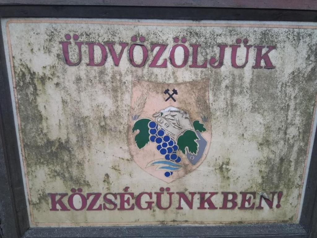 Bevezetés Kazincbarcikán születtem és itt is élek. Borsodban sok érdekes és szép látnivaló van, de én most mégis egy kis aprócska falut mutatok be.