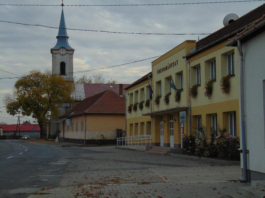 10km-re található.