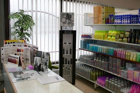 Kiváló minõségû hajkozmetikumainkat az ország egész területén forgalmazzuk. Termékpalettánkon minden megtalálható, amire egy fodrásznak szüksége lehet. Raktárkészletünk mindig napra kész.