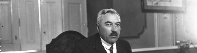 60 KEREPESZKI RÓBERT: A DE BÖLCSÉSZETTUDOMÁNYI KARÁNAK TÖRTÉNETE, 1912 1949 Rugonfalvi Kiss István Az 1920-as években a bölcsészkar Történelmi Intézetéhez, az egyetem indulása óta két tanszék, a