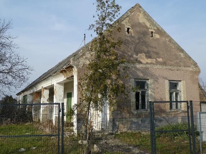 előtte: Arany J. u.