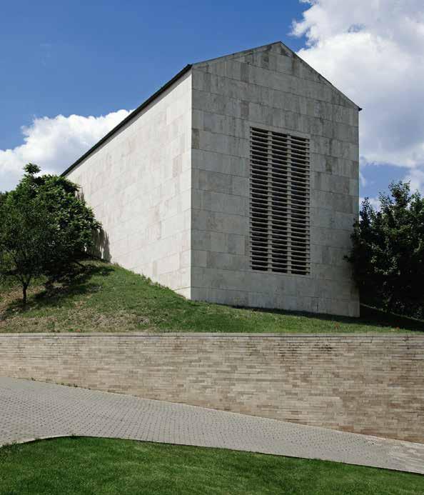 VITOR PÁTSÁGI ÉTTEREM VITOR pátsági Étterem és Borbár a Kosaras-dombon, a Fogadóépület szomszédságában nyílt meg 2010 májusában.