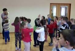 előadói és a segítő szülők ISKOLARÁDIÓ A
