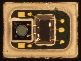 Chipre integrált jelkondicionálás és ADC I/O