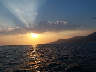 Régiók: Side, Alanya Indulási napok: kedd, szerda, szombat Részvételi díj: 0-6 év ingyenes / 7-12 év 21