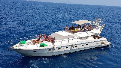 39 Kemer hajókirándulás Ezen az egész napos hajókiránduláson a Földközi tenger egyik legcsodálatosabb