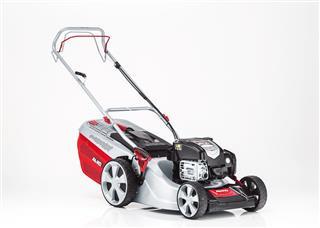 9 SP-H HIGHLINE Honda GCVx170 51 cm 34cm, 1200W, 37l, 300 m2, központi magasság állítás, ergonómikus kapcsoló, kábel tehermentesítő, hosszú élettartamú aszinkron motorral, fűgyűjtő telítettség jelző,