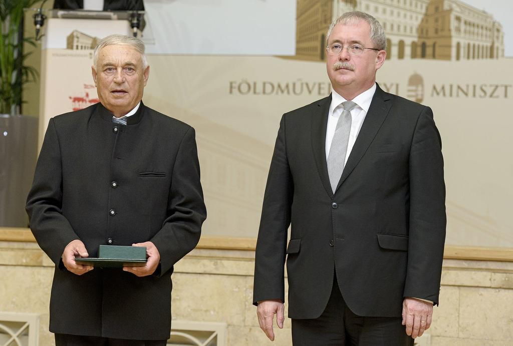 Varga Tibor újításában végzett kimagasló tevékenységéért és Varga Tibor, a Gemenci Erdő- és Vadgazdaság Zrt.