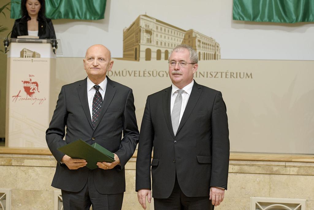 Dr. Petis Mihály Péter magas színvonalú tevékenységéért; Dr. Petis Mihály Pétert, a Bátor-coop Mezőgazdasági- és Szolgáltató Szövetkezet, Bátortrade Kft.