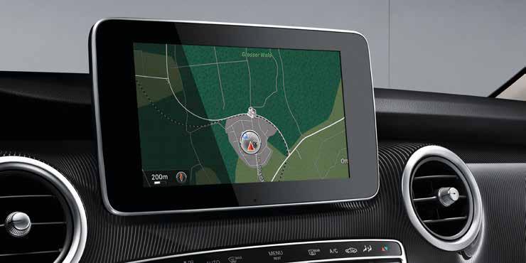 Az extraként rendelhető COMAND Online high-end infotainment rendszer internet-böngészővel és a Mercedes-Benz alkalmazásokkal, valamint igényes 3D-s térkép-megjelenítéssel megbízhatóan navigálja álmai