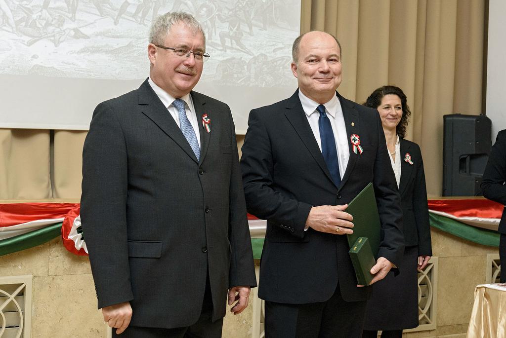 dr. Póti Péter, a Szent István Egyetem Mezőgazdaság- és Környezettudományi Kar Állattenyésztéstudományi Intézet igazgatója Élelmiszeripari Műszaki Tanszékének professor emeritusának a hazai és