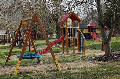 Zalaegerszegi Landorhegyi Óvoda Landorhegyi úti Tagóvodája Címe: 8900 Zalaegerszeg, Landorhegyi u. 15/A. Elérhetősége: Tel.