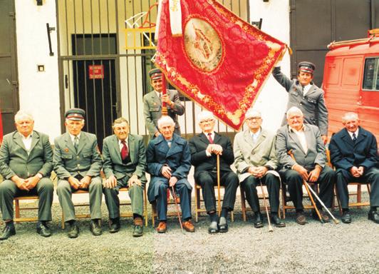 Juli 2012. 9 VISTI OGNJOBRANSKOGA DRUŠTVA AZ ÖNKÉNTES TŰZOLTÓEGYESÜLET HÍREI A Szentpéterfai Önkéntes Tűzoltóság eddigi tevékenységéről szeretnék néhány mondatban beszámolni.