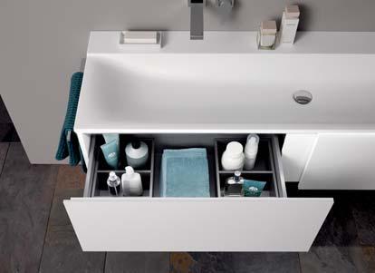 A megfelelő fürdőszobabútorokkal együtt felettébb exkluzív berendezésű fürdőszobákat hoznak létre, amelyek tágasra