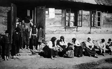 1.3. NYELVHASZNÁLAT 41 Kelet-európai zsidók Kárpátalján utazva gyakran adtak megdöbbenésüknek hangot, hogy milyen elterjedt itt a magyar nyelv még a vallásos, orthodox zsidók körében is.