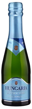 almával és barackkal. Meszes erdőtalaj, feszes savgerinc, hosszú, száraz korty. The perfectly ripen grapes were harvested in Balatonszőlős.