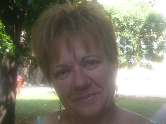 10 ÚJ KOORDINÁTOR BEMUTATKOZÁSA ZSOLDOS KÁROLYNÉ Zsoldos Károlyné Pozsgai Ibolya, tősgyökeres kaposvári lakos. Jelenleg nyugdíjasként él és aktívan dolgozik.