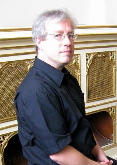 Dr. Szilágyi Gyula adjunktus Szilágyi Gyula 1988 és 1999 között Amszterdamban a Sweelinck Zeneakadémián (ma Conservatorium van Amsterdam) tanult orgona, zongora és egyházzene tanszakokon.