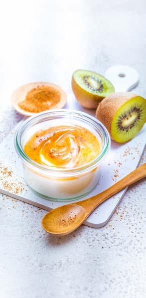 Kivi, vanília és kókuszvirágcukor coulis Program Coulis 4 5 perc 15 perc 500 g kivi 100 g cukor Csipetnyi vaníliaőrlemény 2 ek kókuszvirágcukor 1. Hámozza meg és kockázza fel a kivit. 2. Tegye a kivit, a cukrot és a vaníliaőrleményt a turmixgépbe.