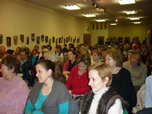 A Móricz Zsigmond Városi Könyvtár Egy csészényi hang elnevezésű sorozatának 2013.